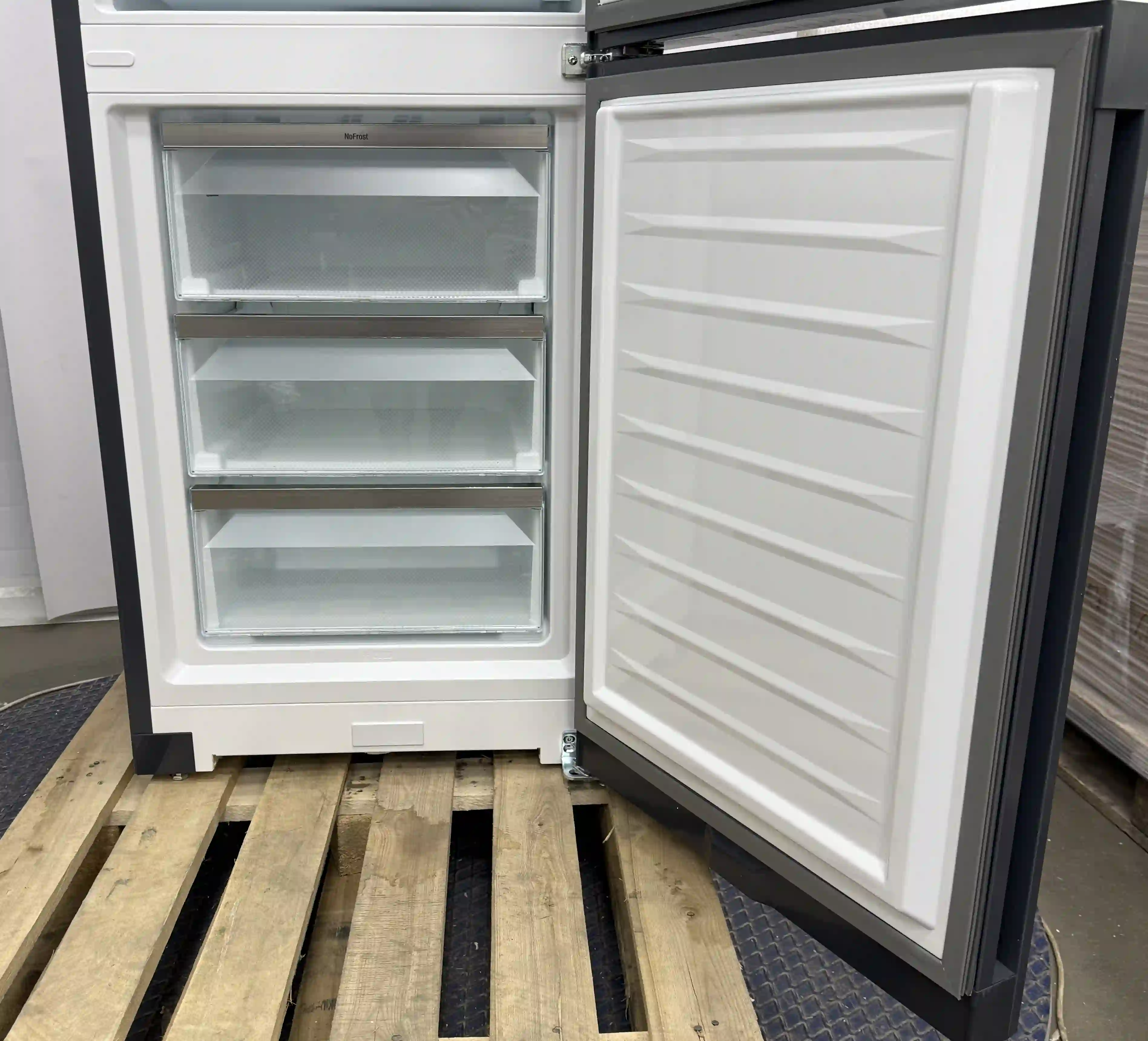 Холодильник LIEBHERR CNdgc 5703-20 001 k2 000101561