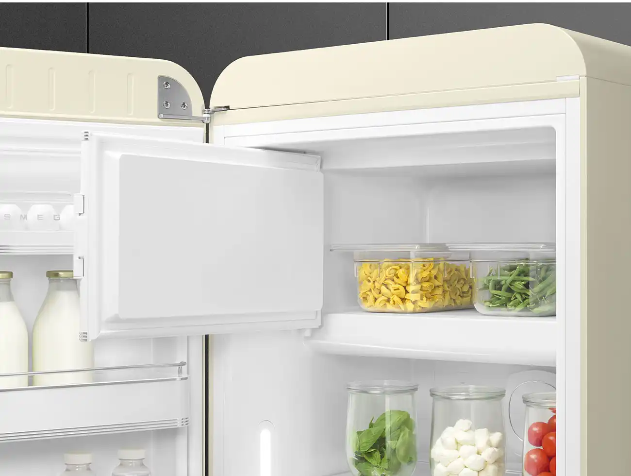 Холодильник SMEG FAB28LCR5, кремовый