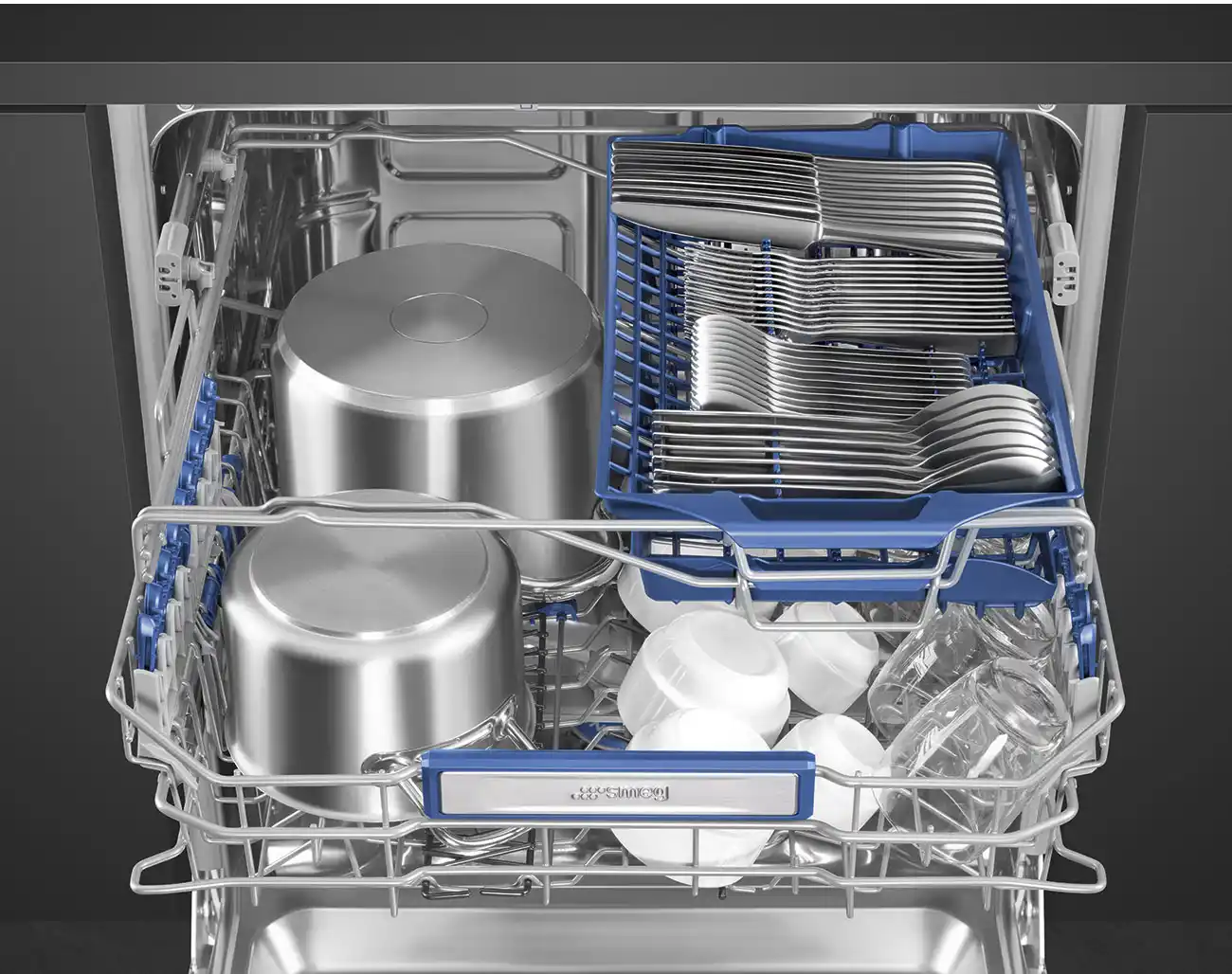 Встраиваемая посудомоечная машина SMEG STL323BL
