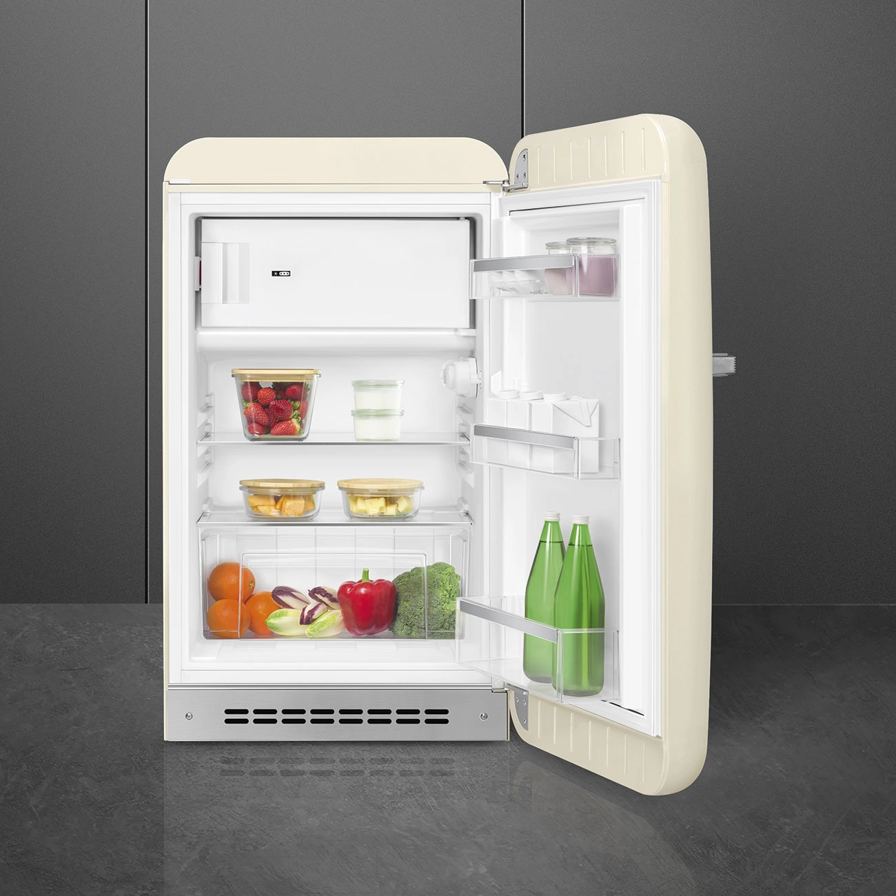 Холодильник SMEG FAB10RCR6, кремовый