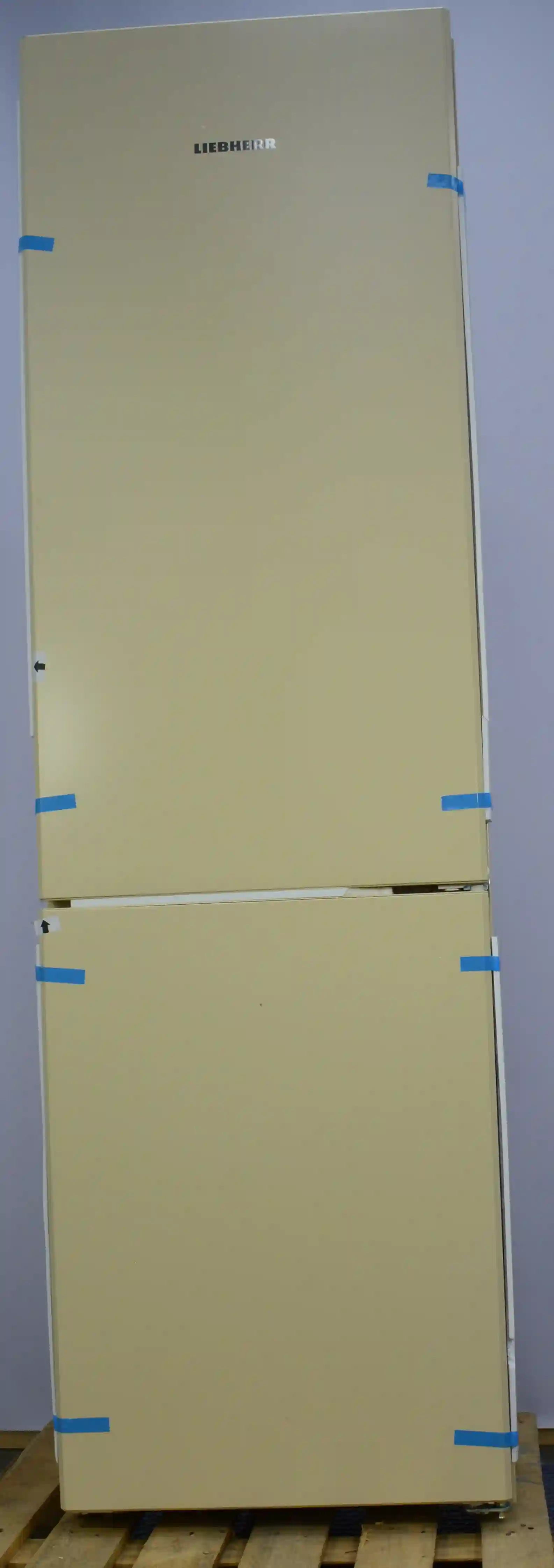 Холодильник LIEBHERR CNf 5704-20 001 Pure k6 000006417