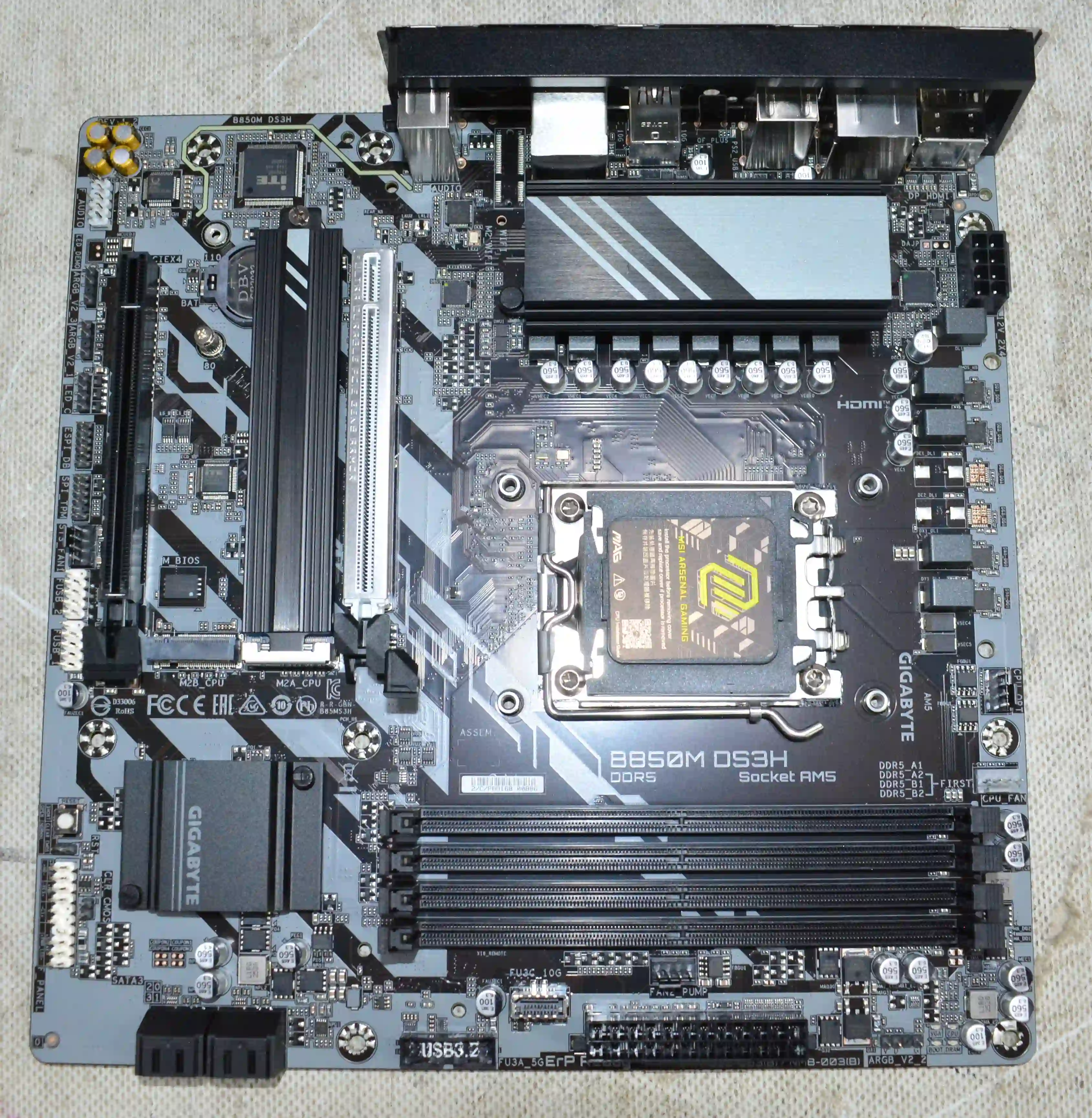 Материнская плата GIGABYTE B850M DS3H k3 000095376