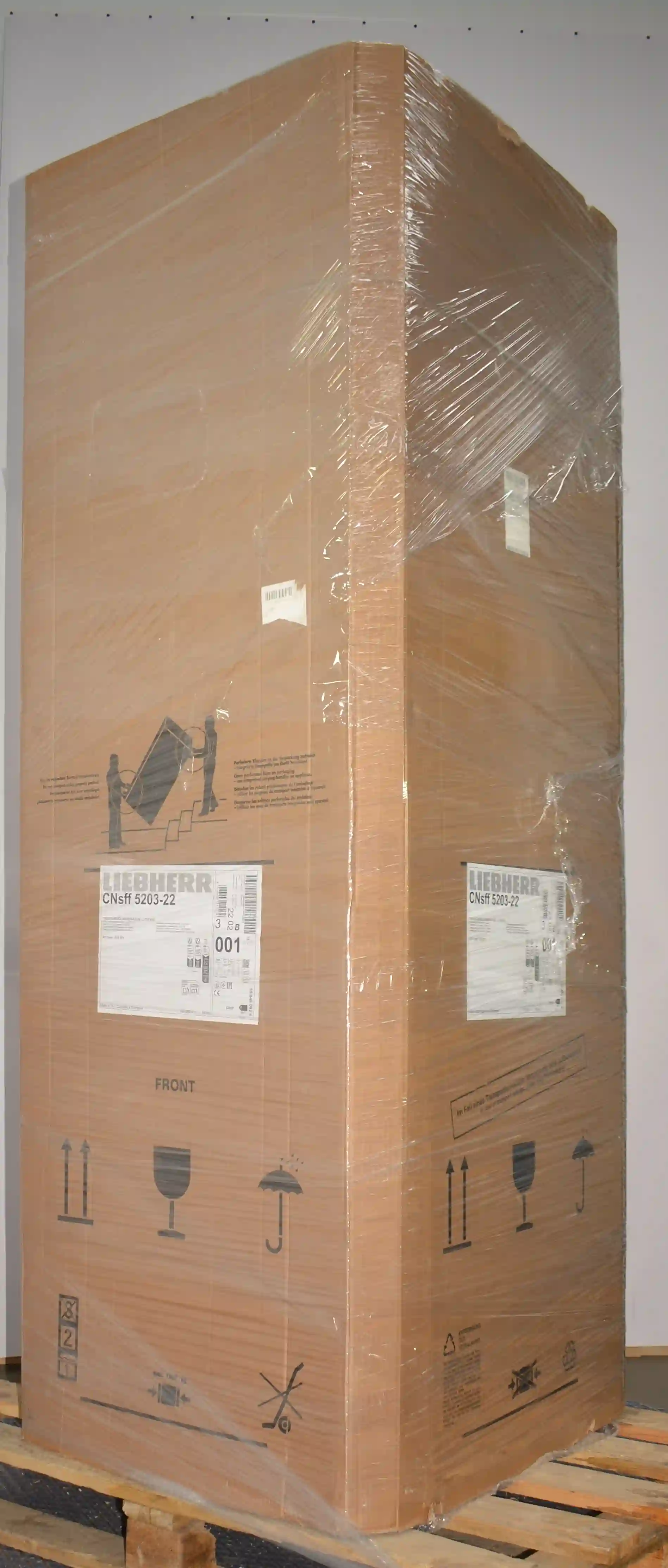 Холодильник LIEBHERR CNsff 5203-22 001 Pure k6 000017480